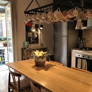 https://a-casa-di-amelie.sicilyhotelsitaly.net